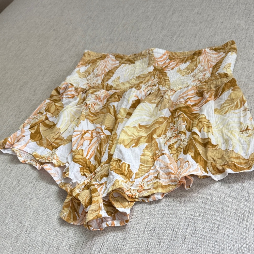 Rip Curl High Waist Floral Shorts - White and Tan